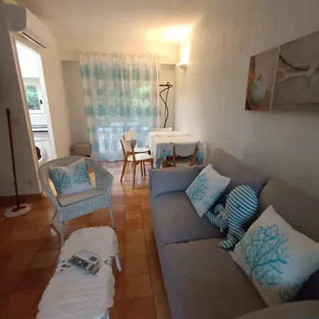 Petite Maison A L Entree De St Tropez *
