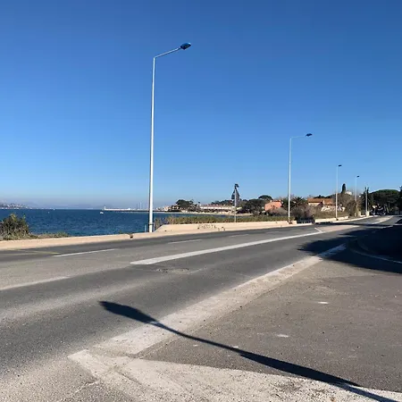 Petite Maison A L Entree De St Tropez *