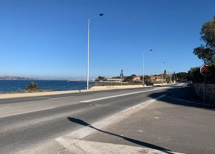 Petite Maison A L Entree De St Tropez *