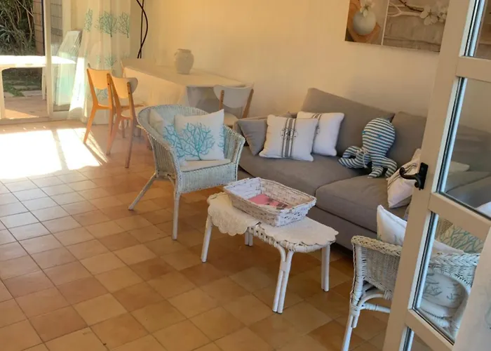 Petite Maison A L Entree De St Tropez