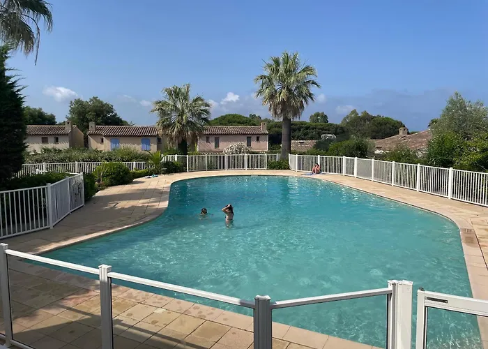 Petite Maison A L Entree De St Tropez *